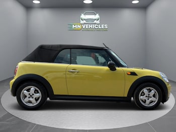 Used MINI Convertible 2010 for sale - 79315260: Photo