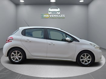 Used Peugeot 208 2012 for sale - 75750022: Photo
