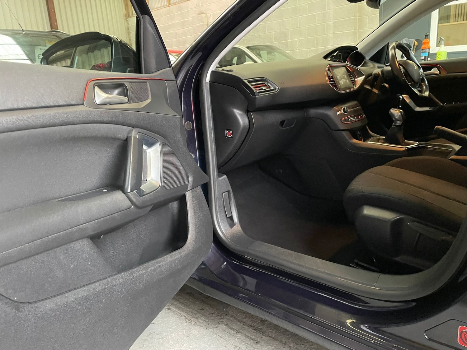 Used Peugeot 308 2015 for sale - 77094347: Photo 11