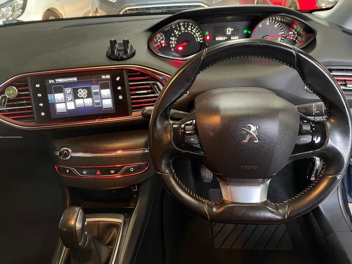 Used Peugeot 308 2015 for sale - 77094347: Photo 14