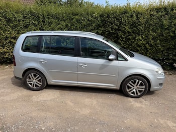 Used Volkswagen Touran 2009 for sale - 79705457: Photo