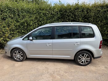 Used Volkswagen Touran 2009 for sale - 79705457: Photo