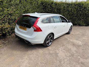 Used Volvo V60 2013 for sale - 79691576: Photo