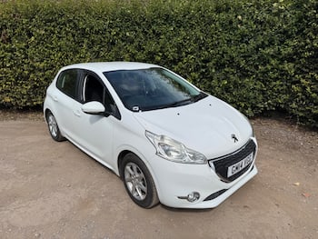 Used Peugeot 208 2014 for sale - 79702251: Photo