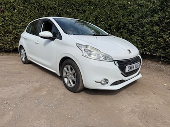 Used Peugeot 208 2014 for sale - 79702251: Photo