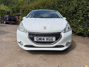 Used Peugeot 208 2014 for sale - 79702251: Photo