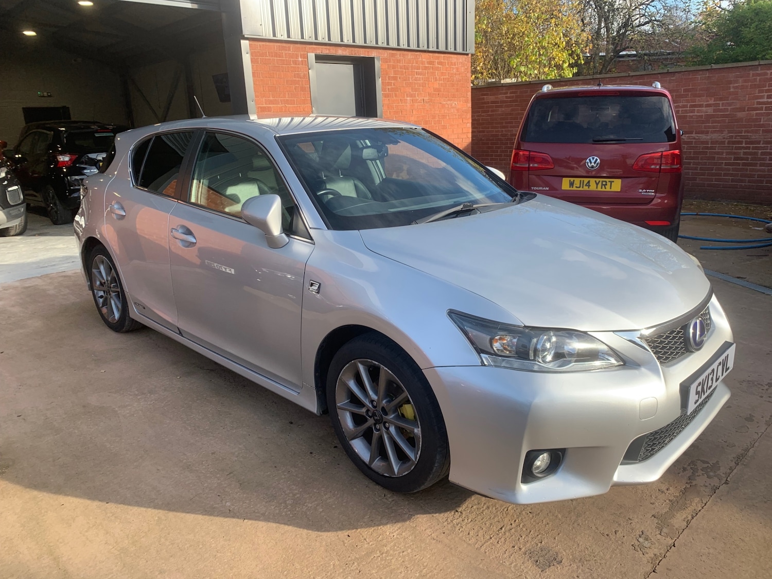 Used Lexus CT 2013 for sale - 76643771: Photo 3