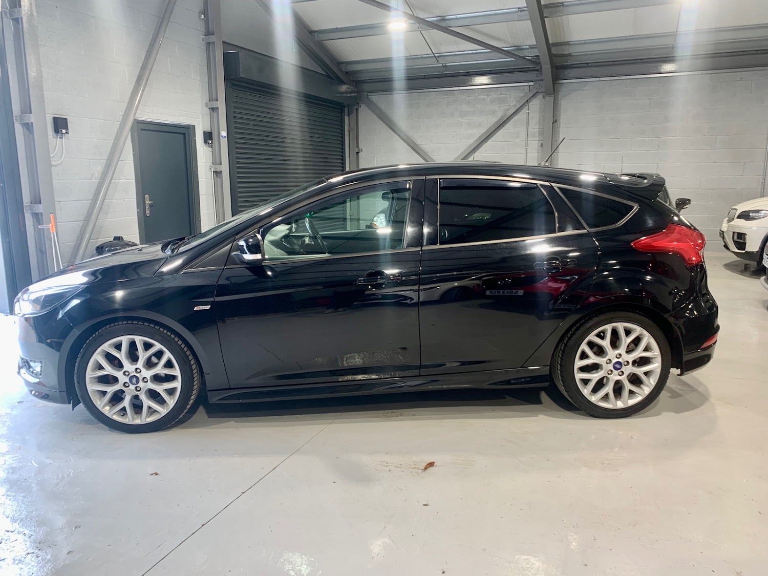 Used Ford Focus 2017 for sale - 76130969: Photo 5