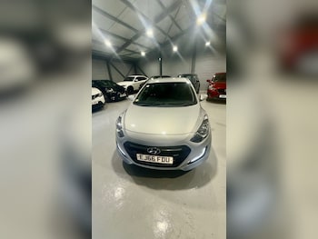 Used Hyundai i30 2016 for sale - 75963444: Photo