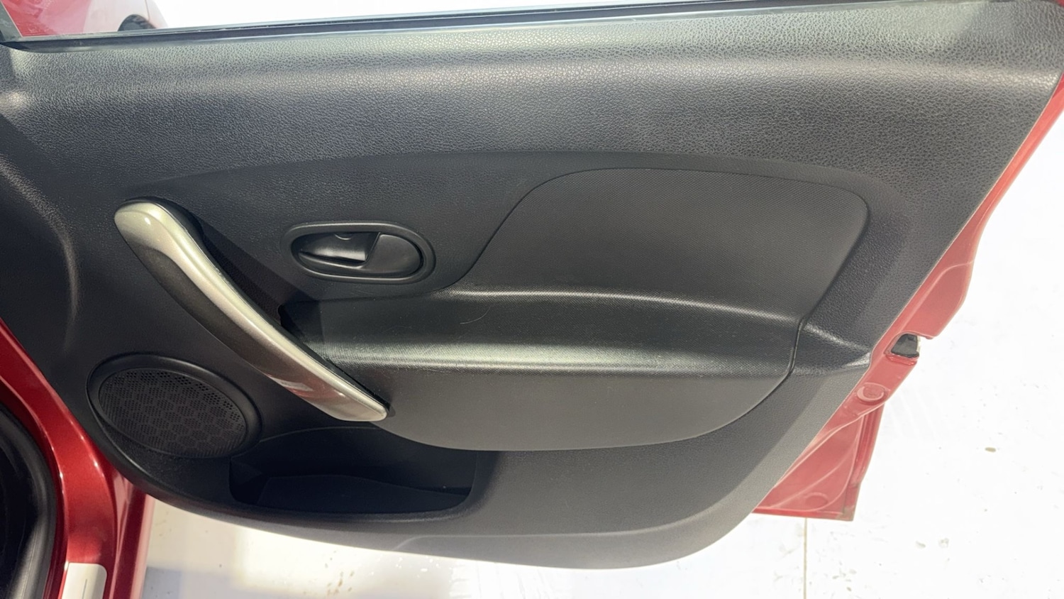 Used Dacia Sandero 2014 for sale - 76497615: Photo 9