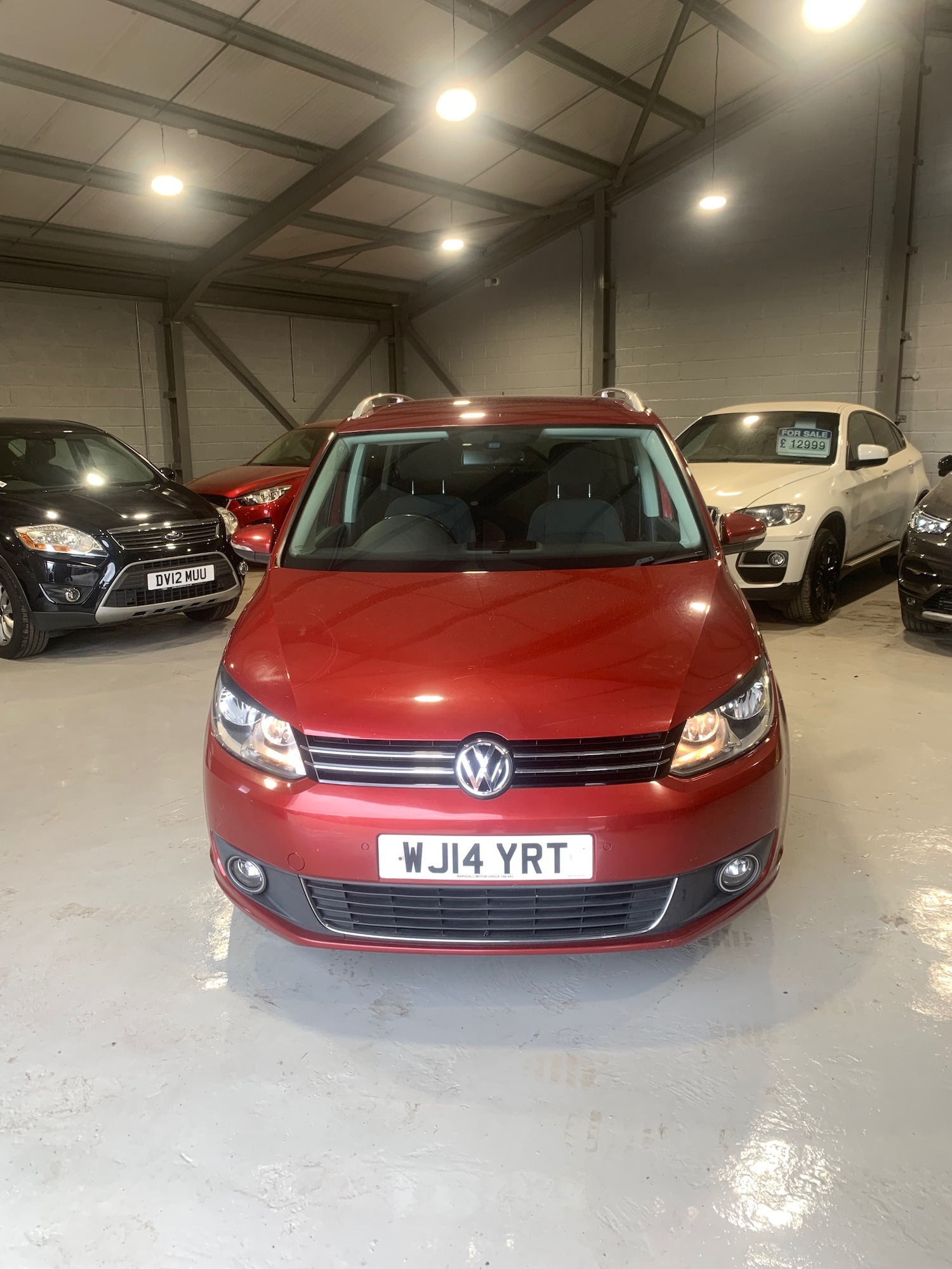 Used Volkswagen Touran 2014 for sale - 76177476: Photo 1