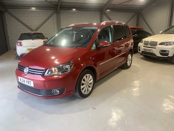 Used Volkswagen Touran 2014 for sale - 76177476: Photo 2