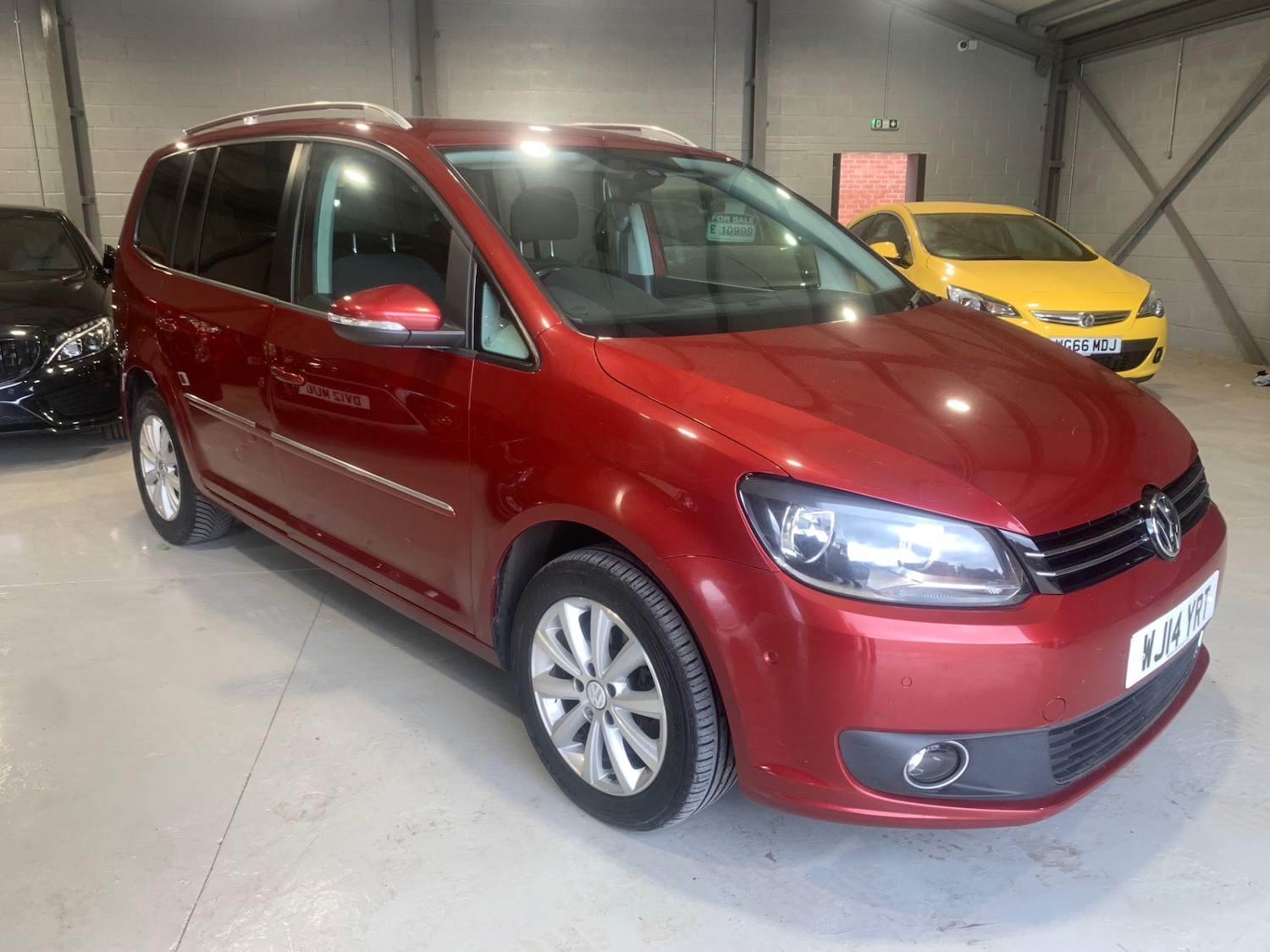 Used Volkswagen Touran 2014 for sale - 76177476: Photo 3