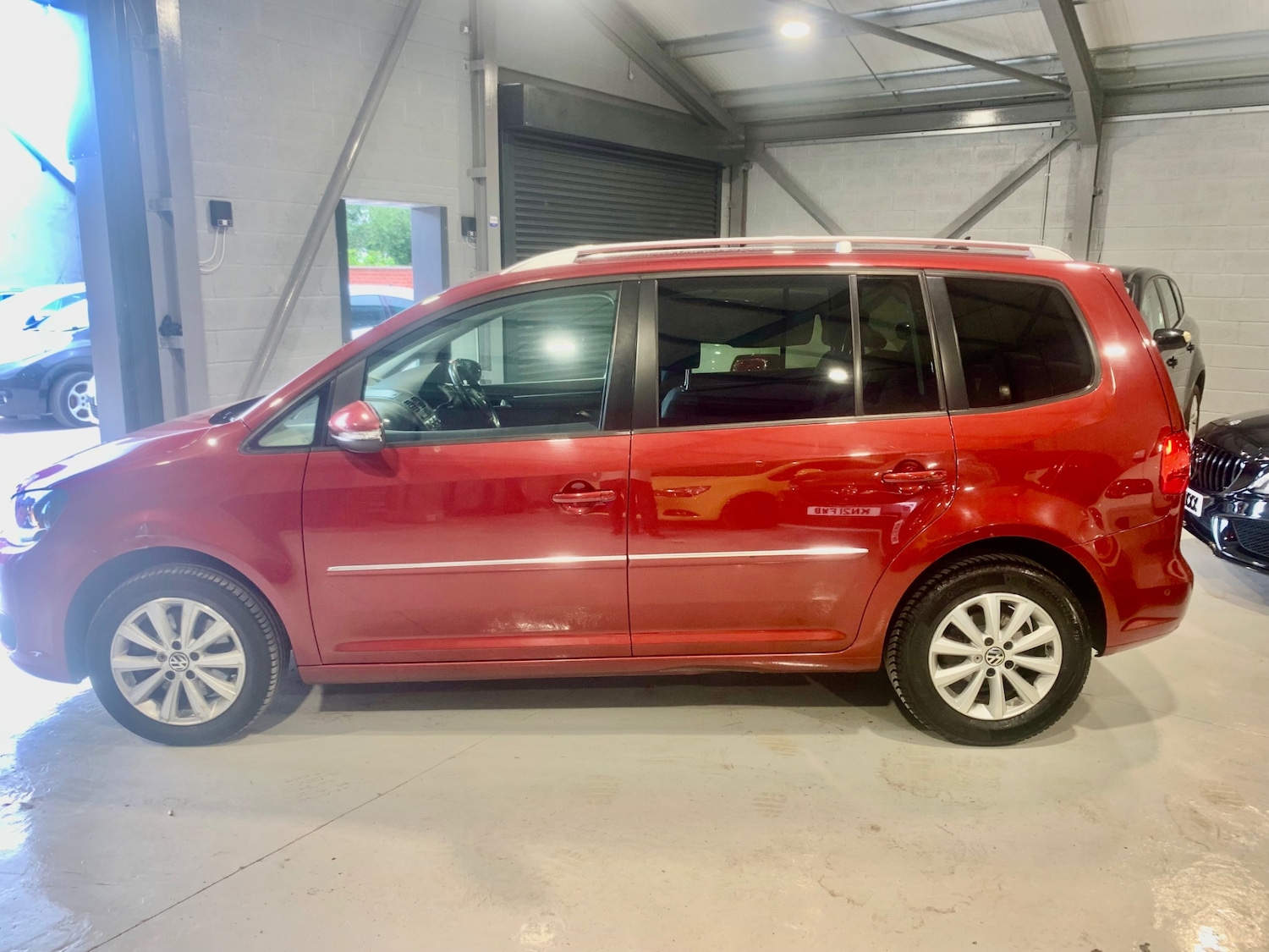 Used Volkswagen Touran 2014 for sale - 76177476: Photo 5