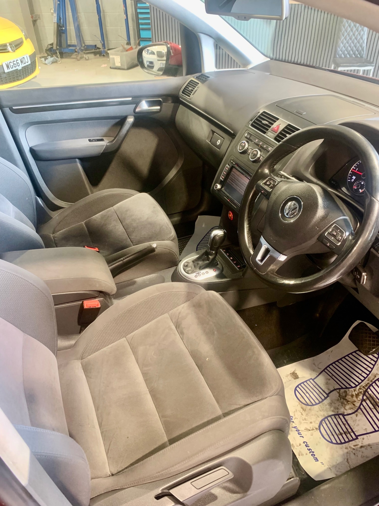 Used Volkswagen Touran 2014 for sale - 76177476: Photo 7