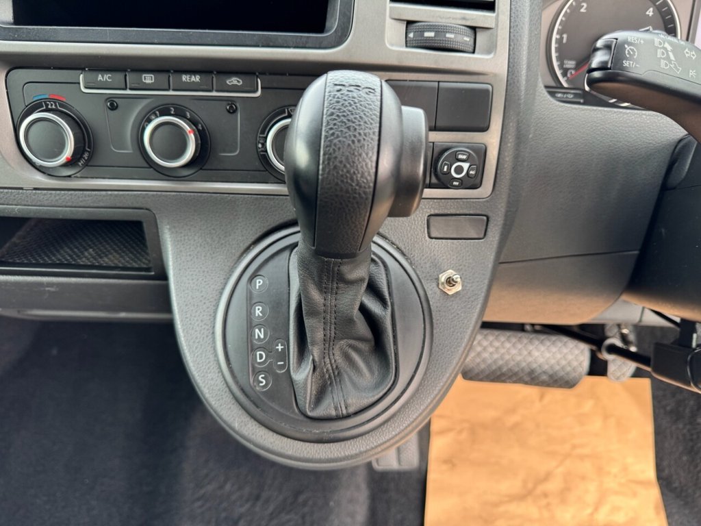 Used Volkswagen Transporter 2015 for sale - 77534366: Photo 32