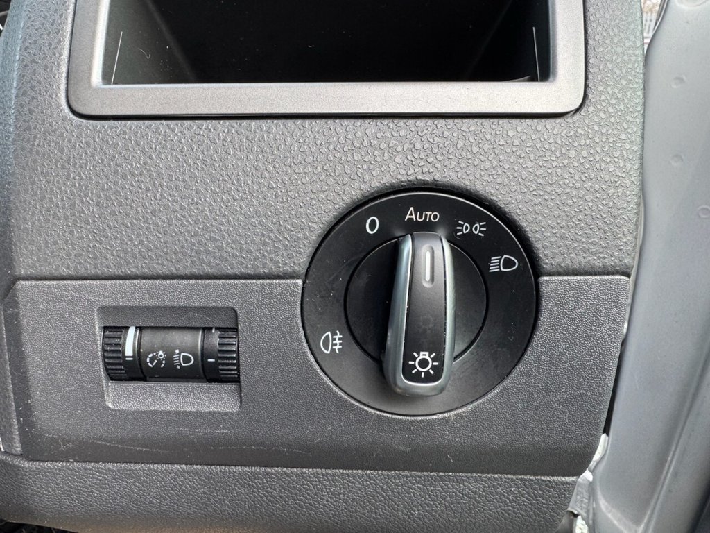 Used Volkswagen Transporter 2015 for sale - 77534366: Photo 33