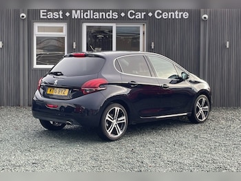 Used Peugeot 208 2016 for sale - 76867269: Photo