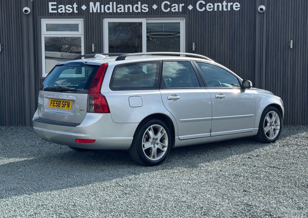 Used Volvo V50 2008 for sale - 77890972: Photo 3