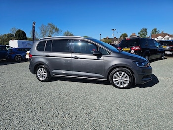 Used Volkswagen Touran 2018 for sale - 78444948: Photo