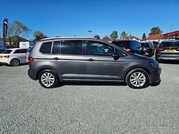 Used Volkswagen Touran 2018 for sale - 78444948: Photo