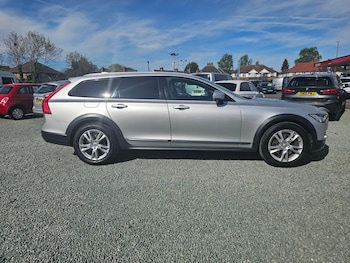 Used Volvo V90 Cross Country 2018 for sale - 78382662: Photo