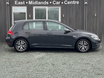 Used Volkswagen Golf 2018 for sale - 79675340: Photo