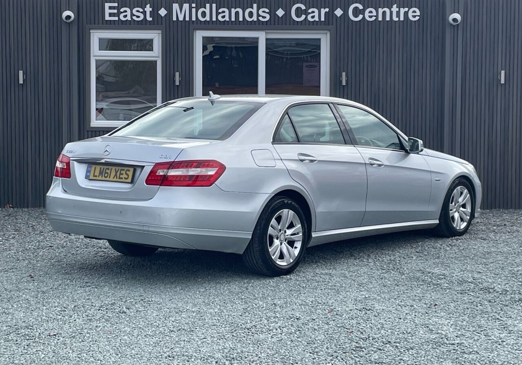 Used Mercedes-Benz E Class 2011 for sale - 76867454: Photo 3