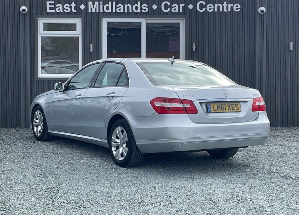 Used Mercedes-Benz E Class 2011 for sale - 76867454: Photo 5