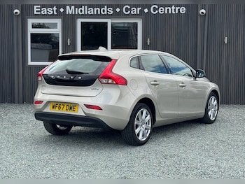 Used Volvo V40 2017 for sale - 79517940: Photo