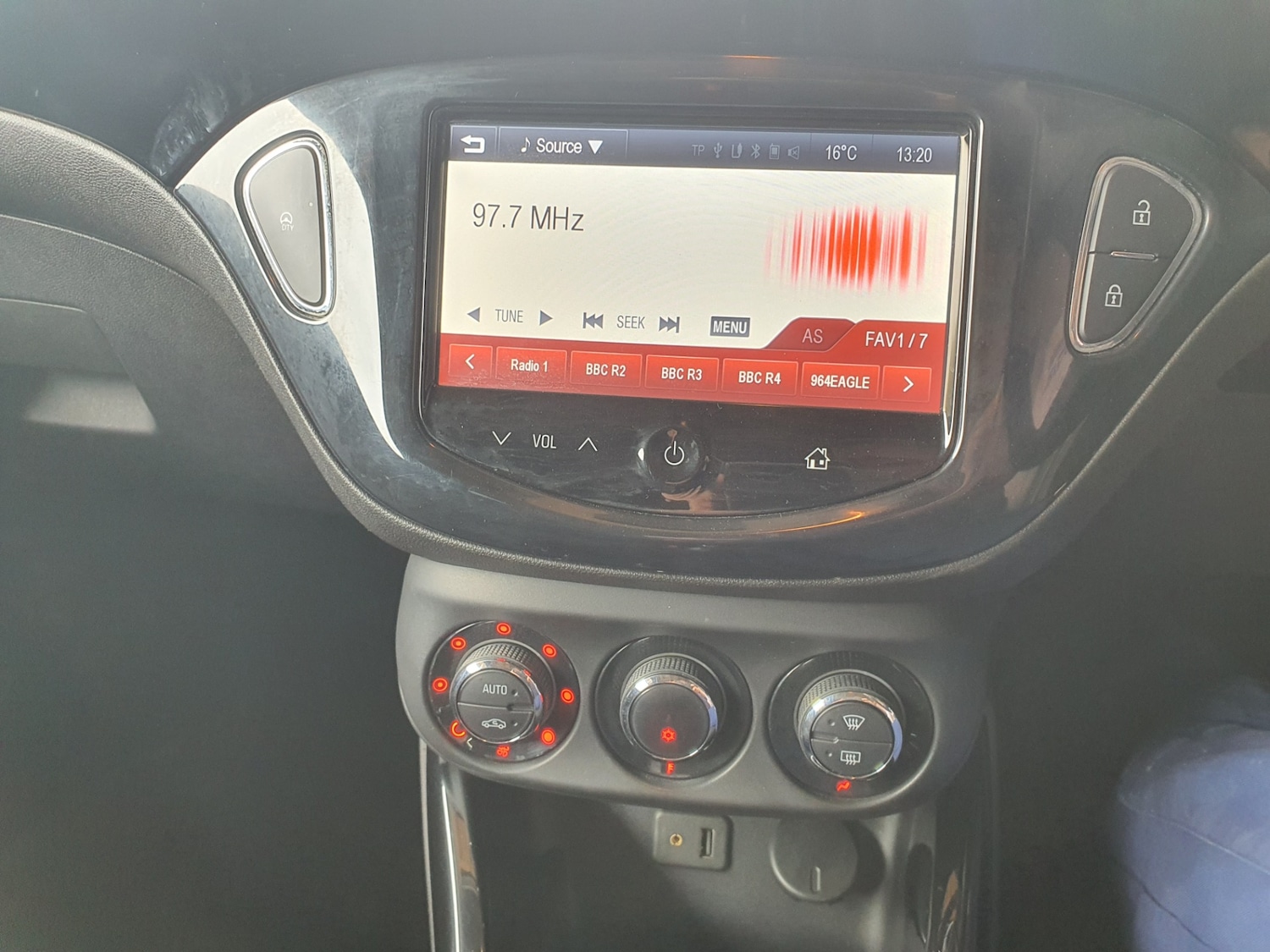 Used Vauxhall ADAM 2014 for sale - 77618437: Photo 11