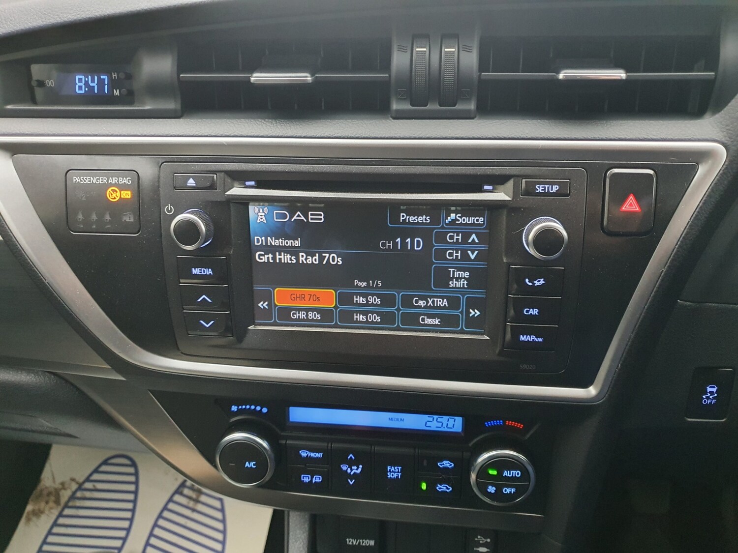 Used Toyota Auris 2013 for sale - 77363310: Photo 14