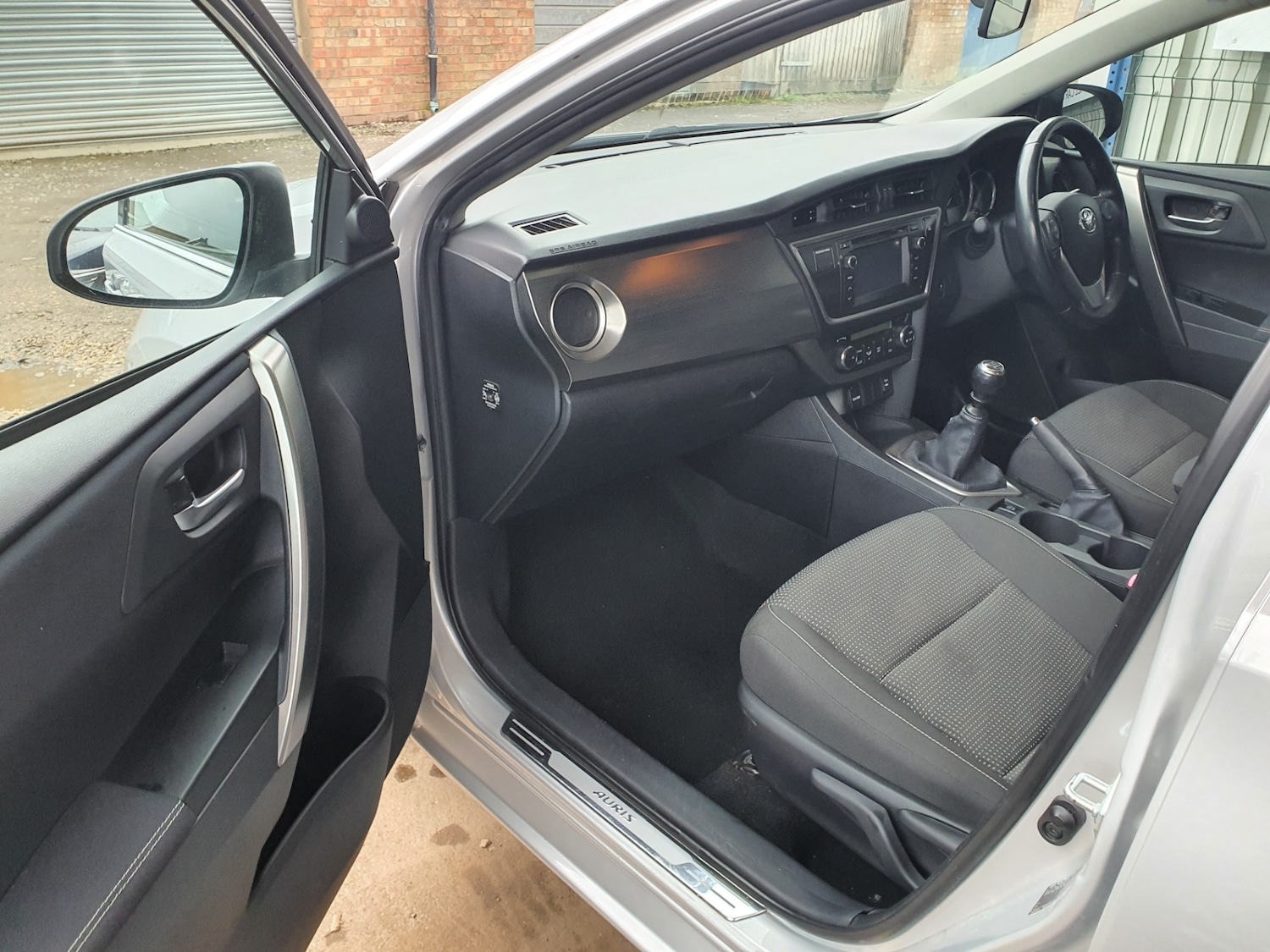 Used Toyota Auris 2013 for sale - 77363310: Photo 17