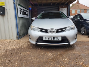 Toyota Auris feature image