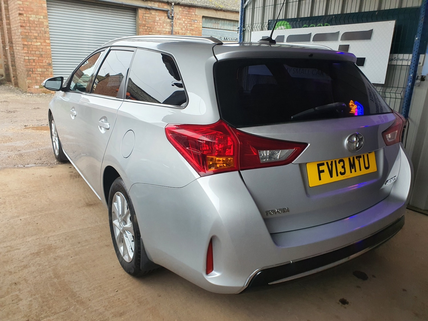 Used Toyota Auris 2013 for sale - 77363310: Photo 6