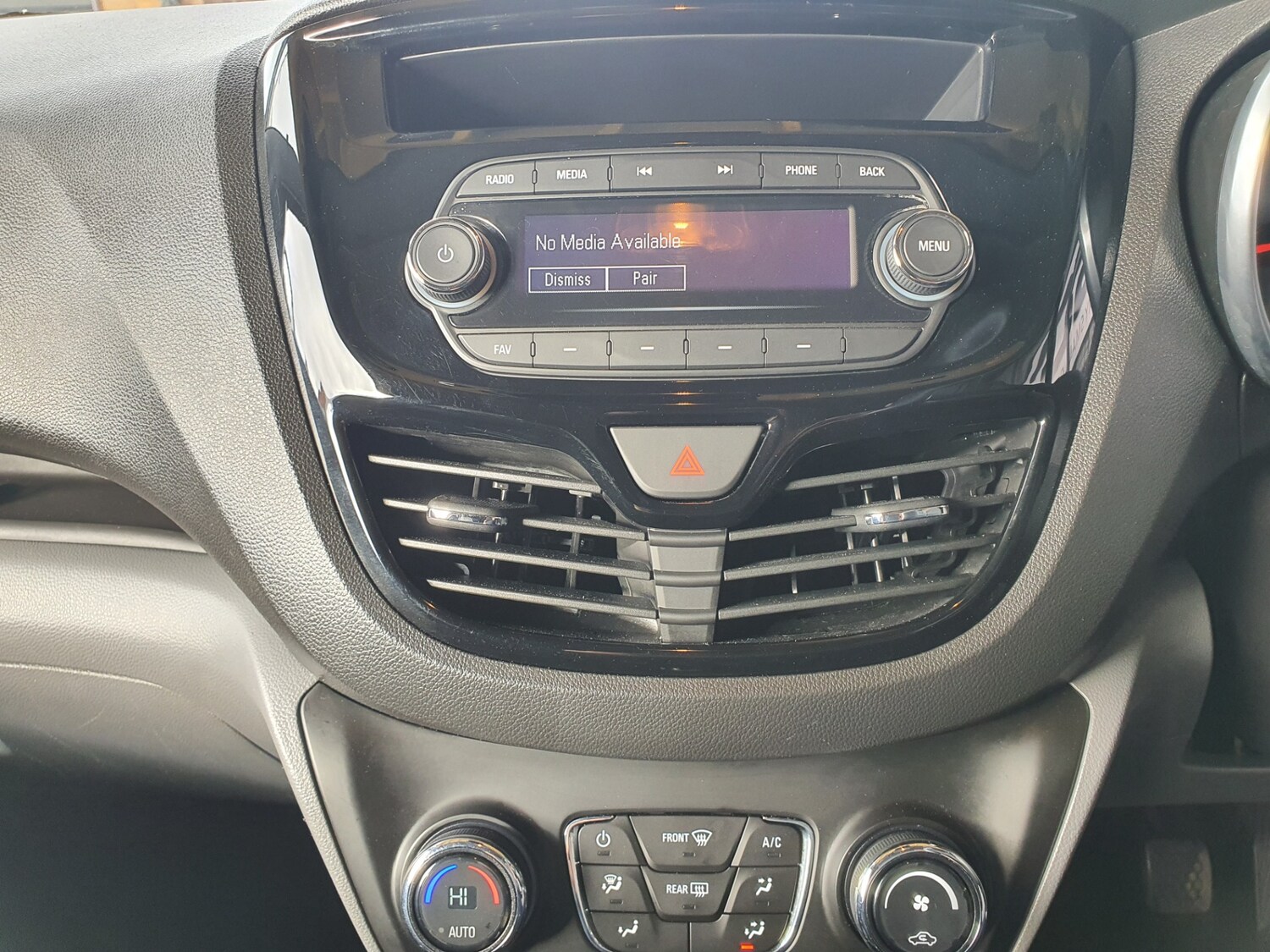 Used Vauxhall Viva 2015 for sale - 76280402: Photo 16