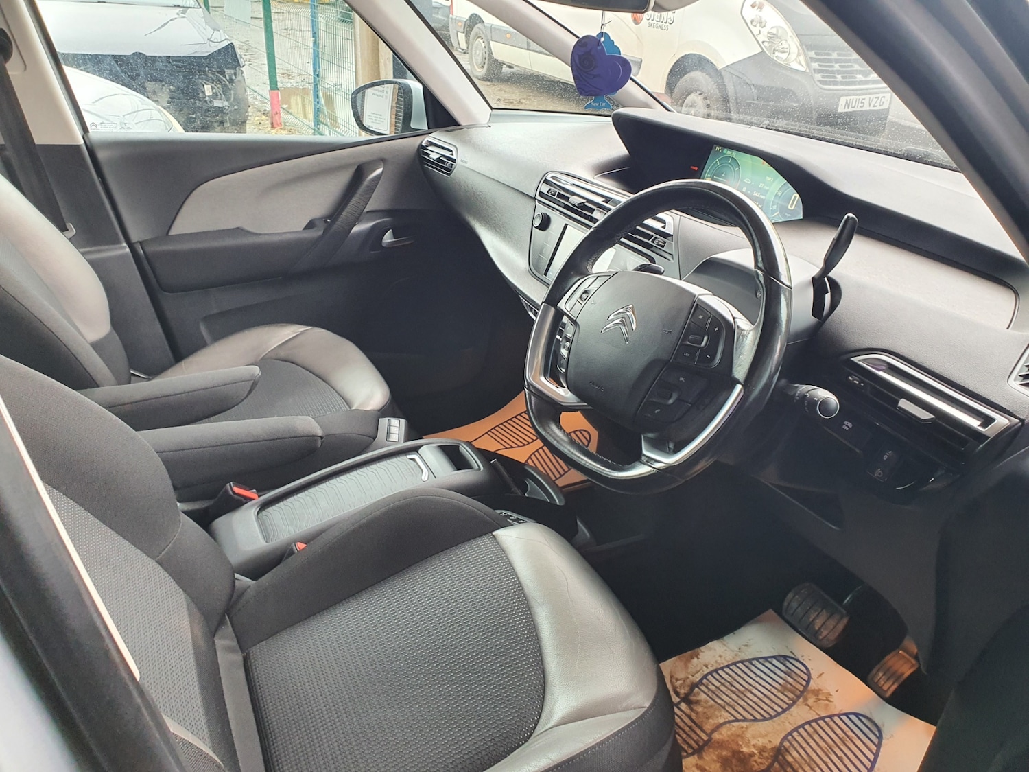 Used Citroen C4 Picasso 2016 for sale - 77676422: Photo 6