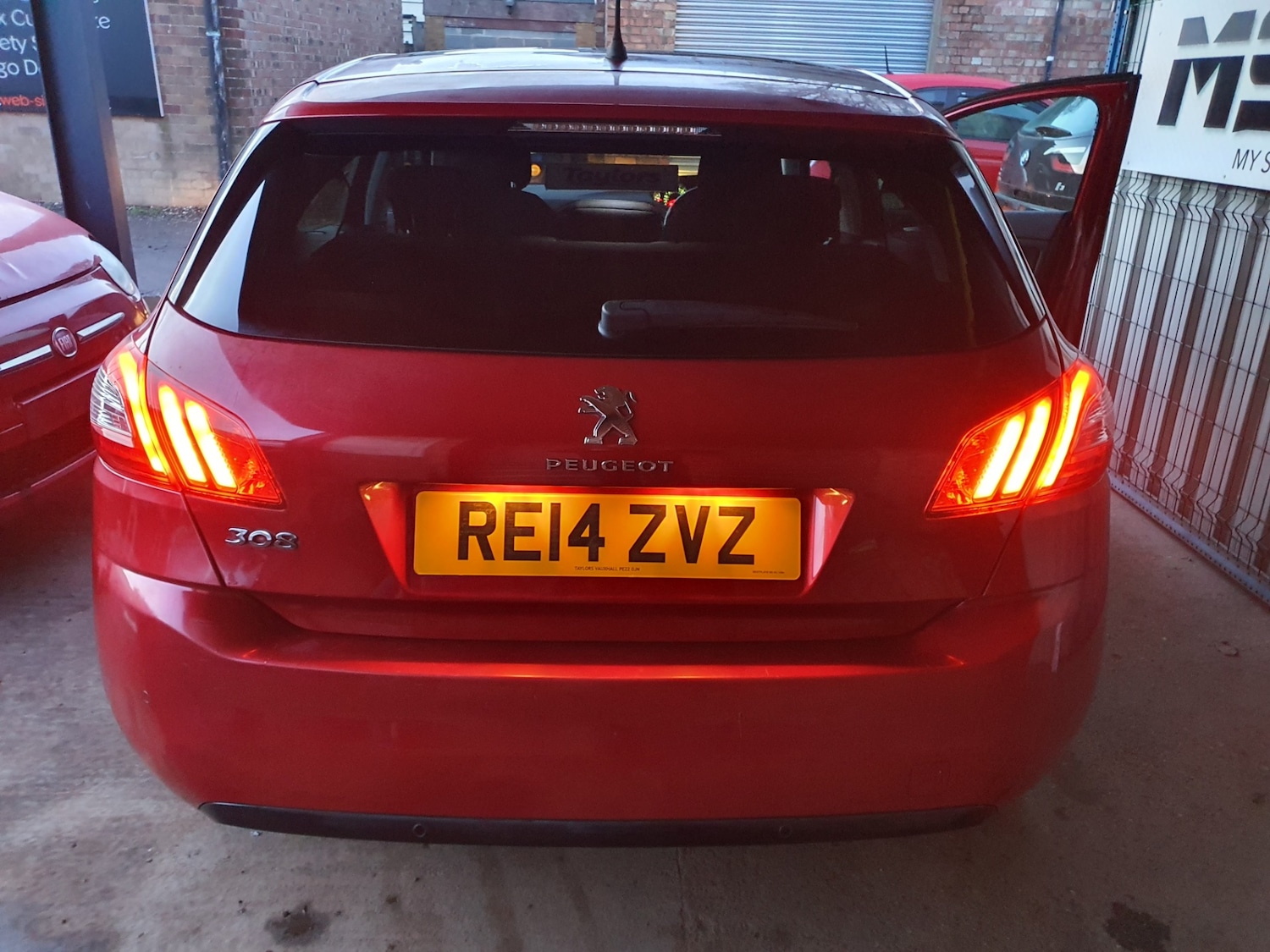 Used Peugeot 308 2014 for sale - 77024062: Photo 3