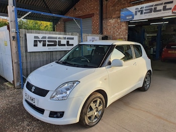 Used Suzuki Swift 2011 for sale - 76946754: Photo