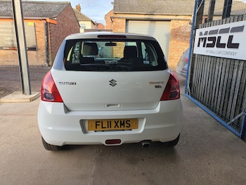 Used Suzuki Swift 2011 for sale - 76946754: Photo