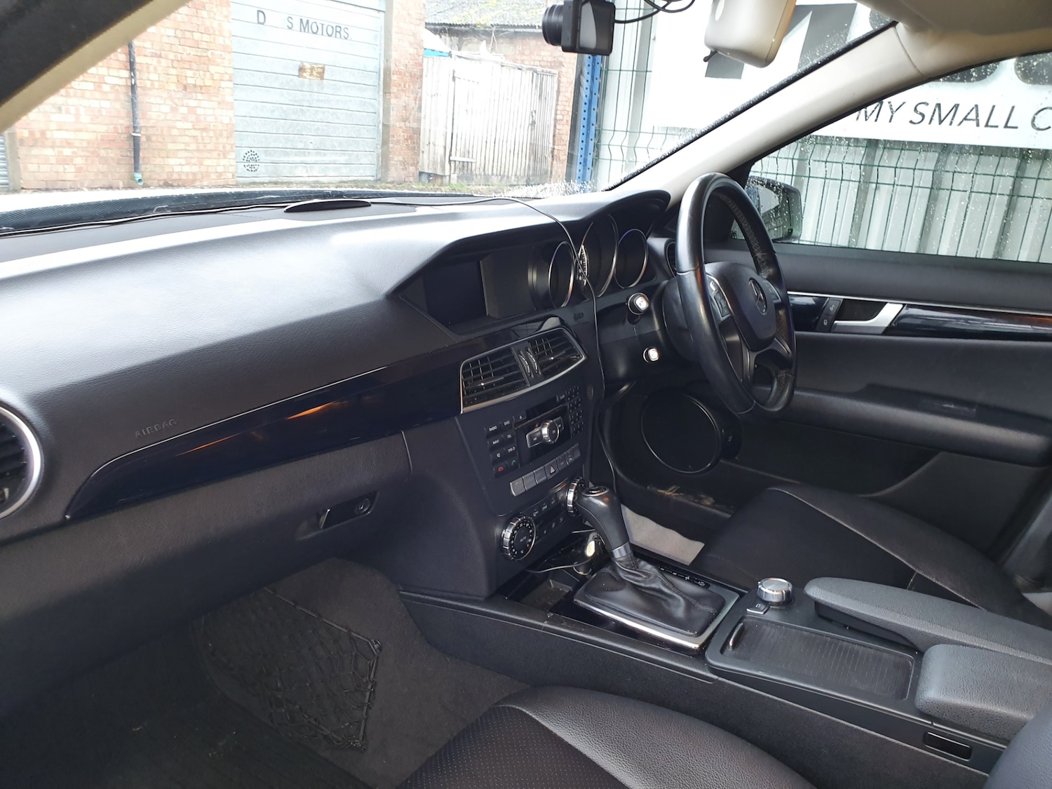 Used Mercedes-Benz C Class 2013 for sale - 76893175: Photo 17