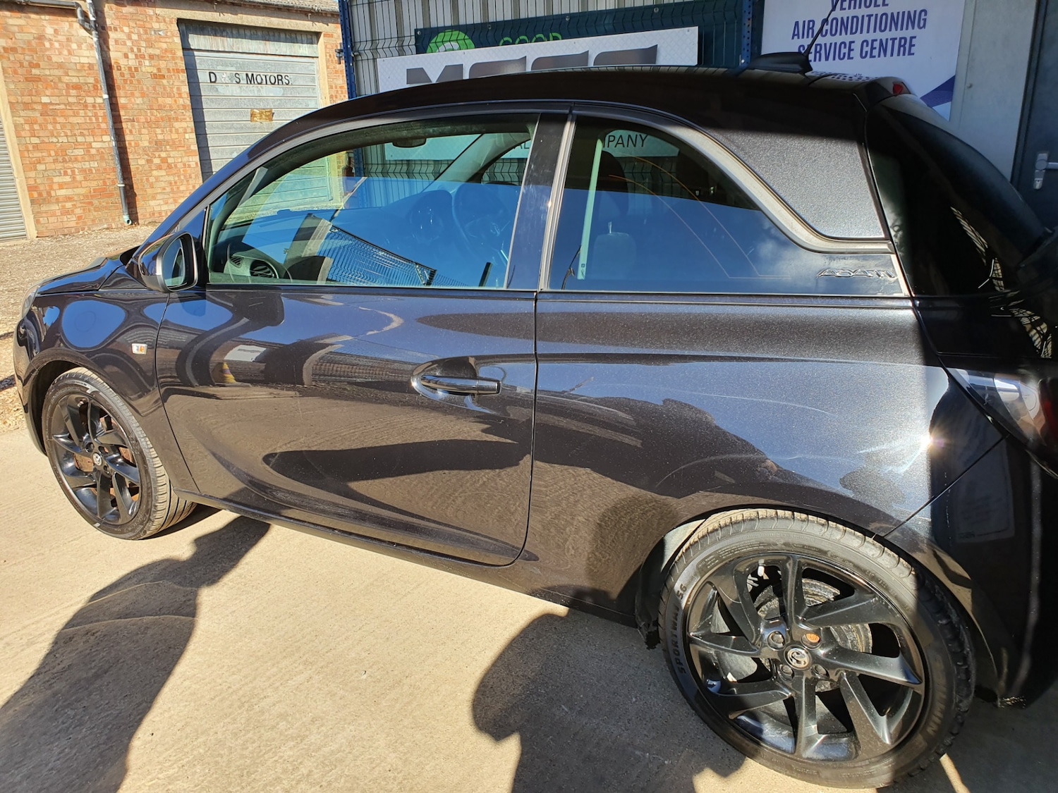 Used Vauxhall ADAM 2016 for sale - 76243126: Photo 4