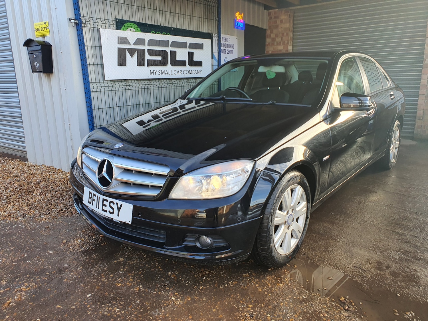 Used Mercedes-Benz C Class 2011 for sale - 77301008: Photo 2