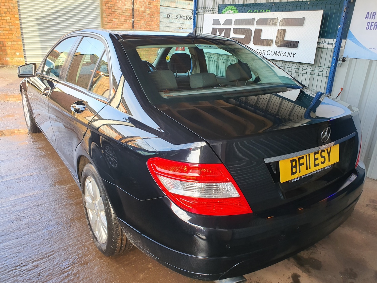 Used Mercedes-Benz C Class 2011 for sale - 77301008: Photo 5