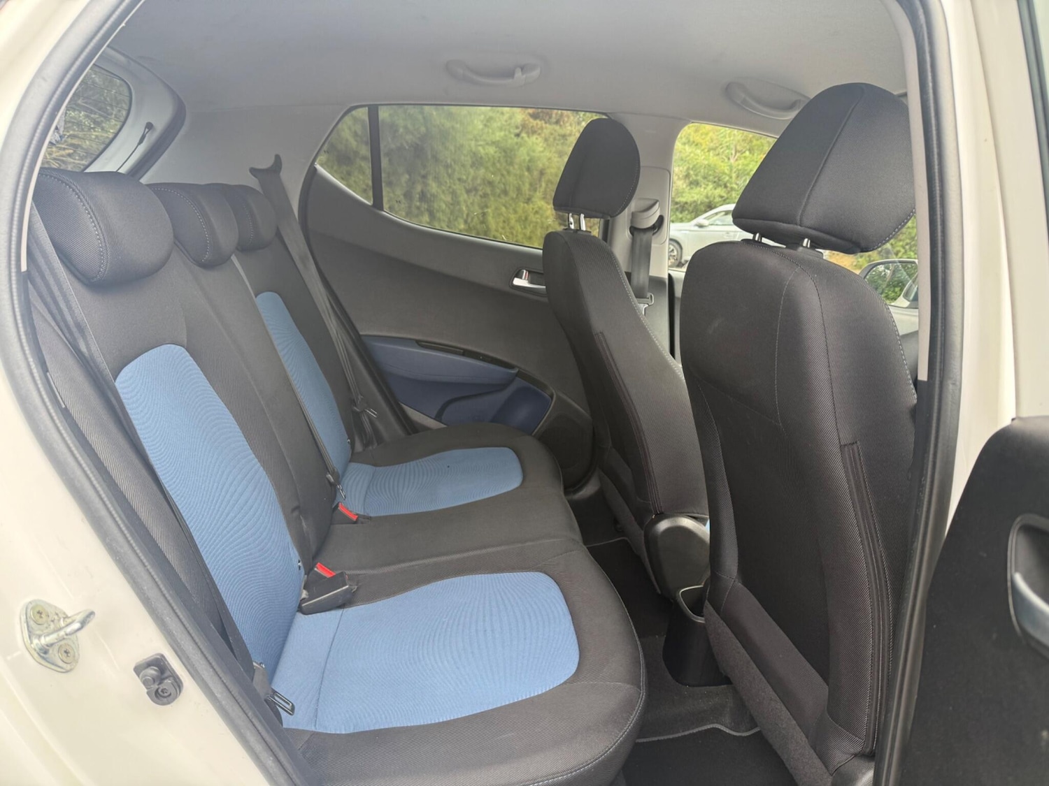 Used Hyundai i10 2015 for sale - 76214006: Photo 15