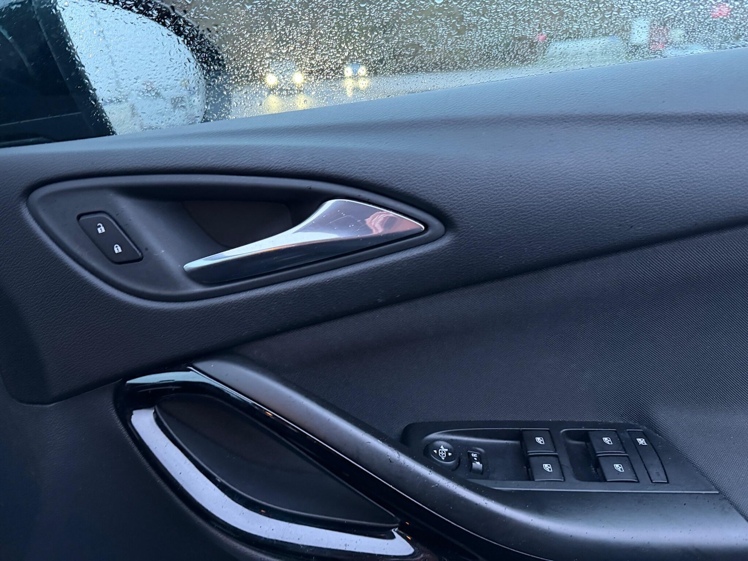 Used Vauxhall Astra 2017 for sale - 76772133: Photo 25