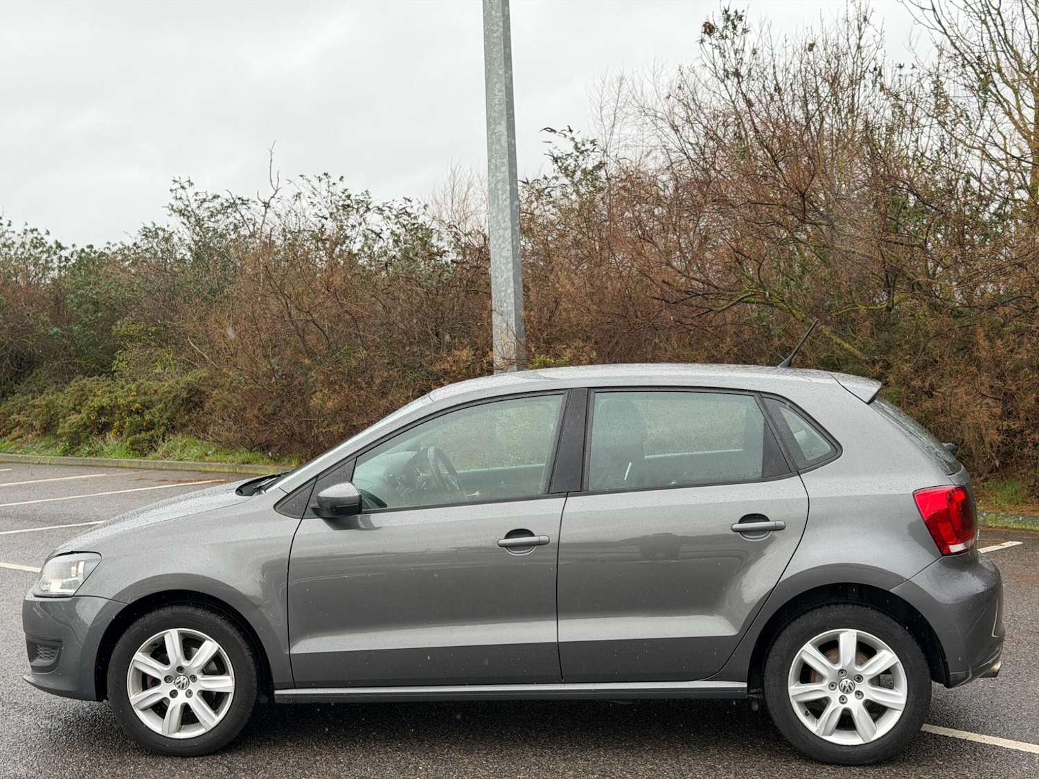Used Volkswagen Polo 2011 for sale - 76994795: Photo 6