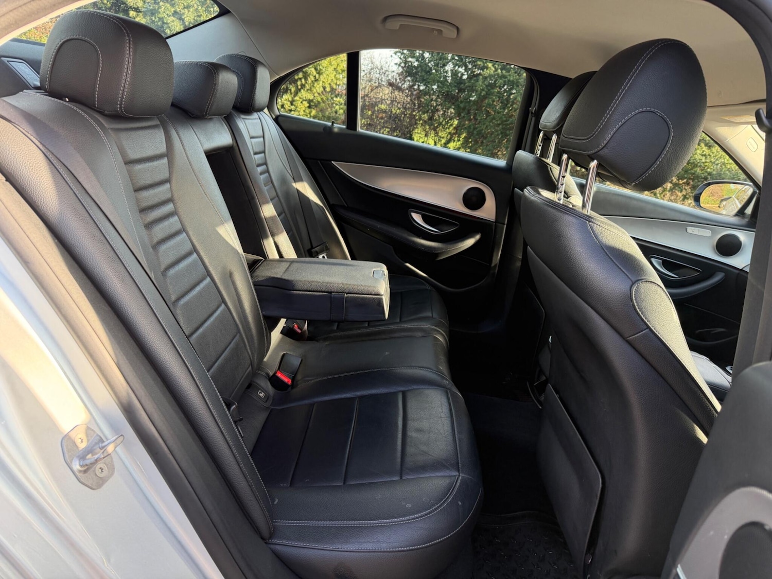 Used Mercedes-Benz E Class 2017 for sale - 77358975: Photo 10