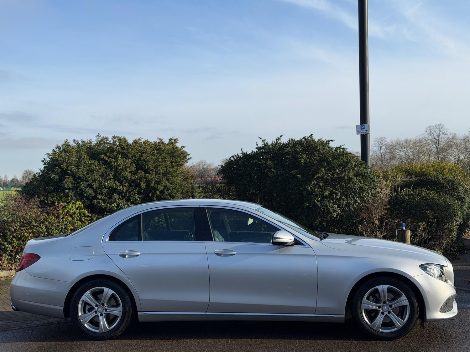 Used Mercedes-Benz E Class 2017 for sale - 77358975: Photo 4