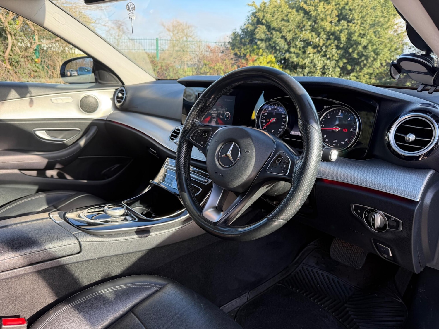 Used Mercedes-Benz E Class 2017 for sale - 77358975: Photo 9